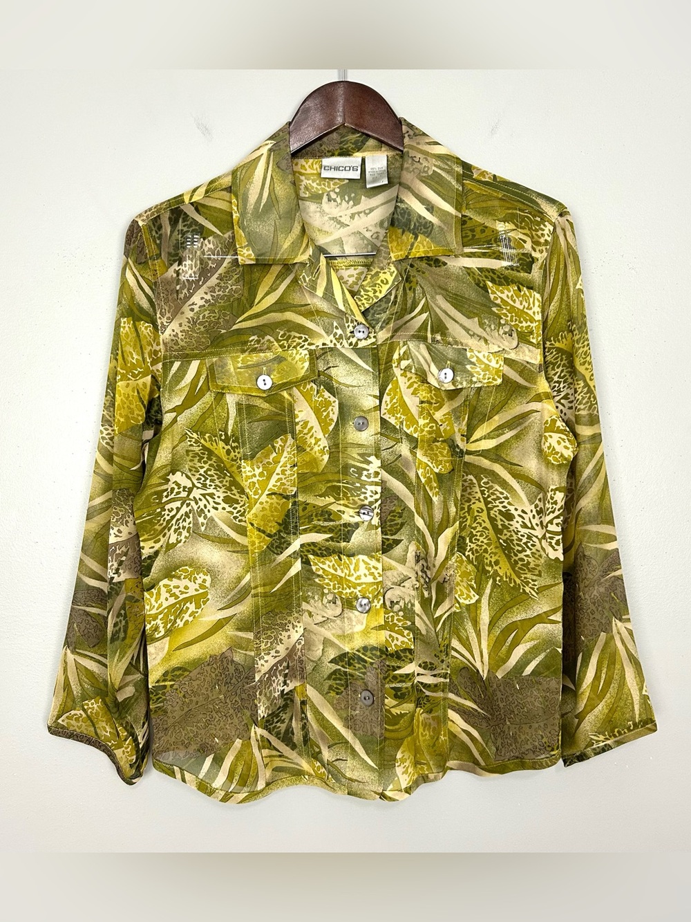 Vintage Chico’s 100% Silk Shirt Women’s Size M Button Front Flap Pockets Sheer